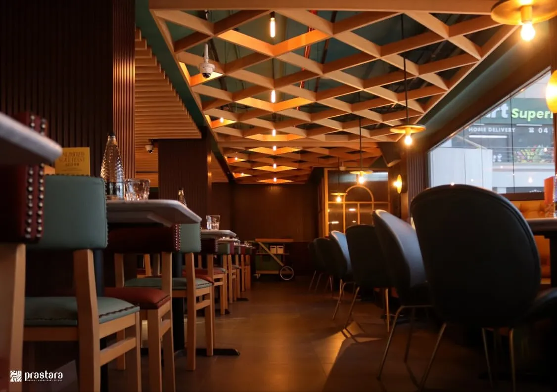 Pizza Express — JLT — finished space 6